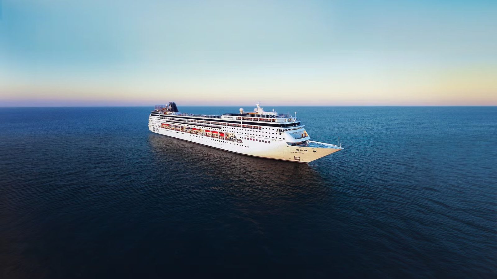 Die MSC Armonia op die oop see